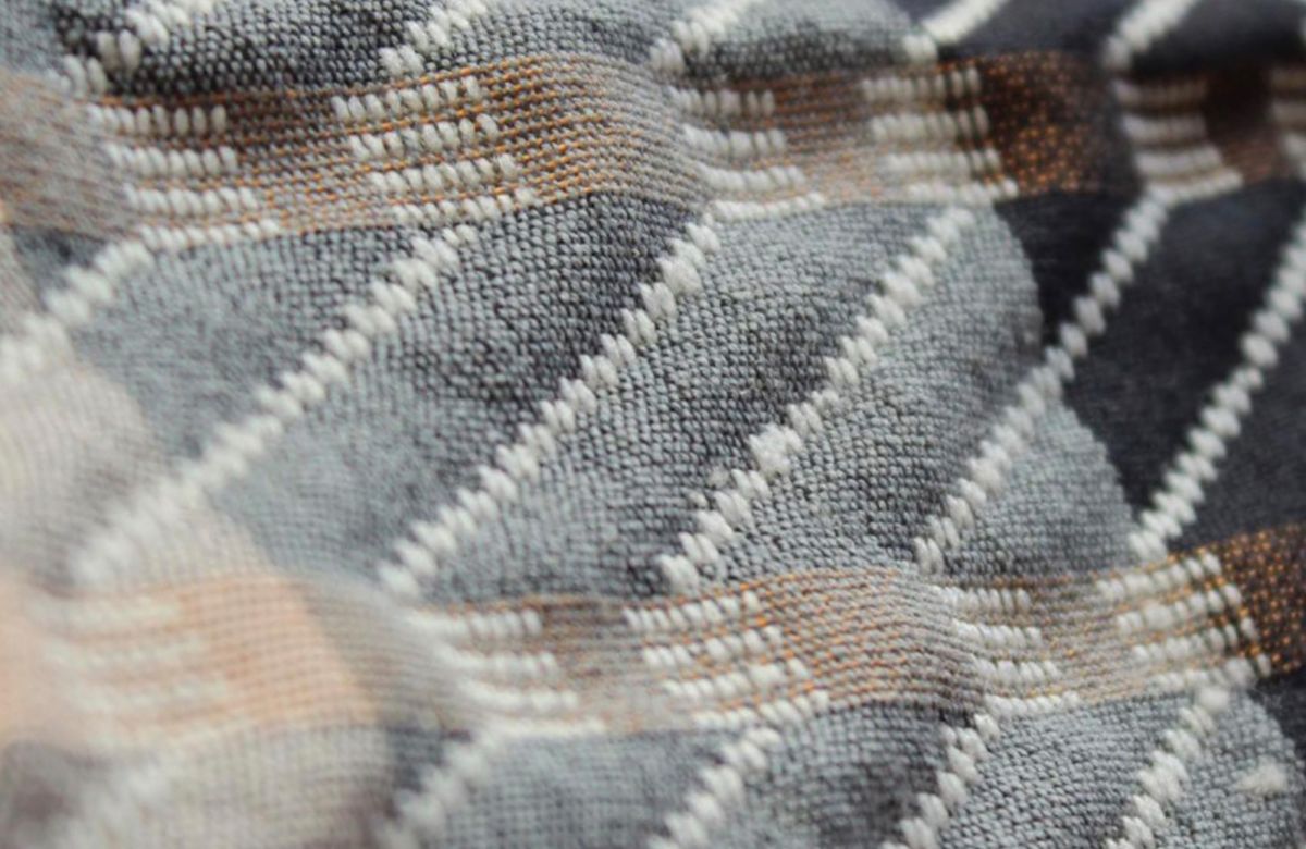 10- Small Twist with break fabric