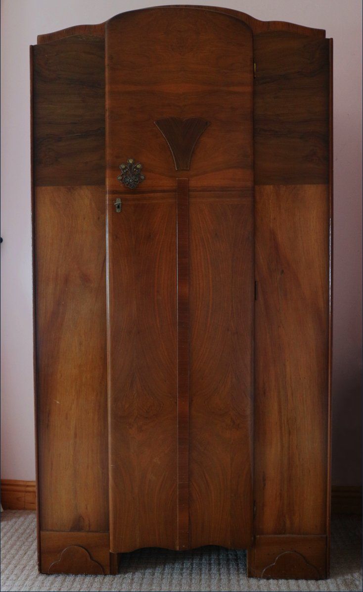 3 - The Old Wardrobe